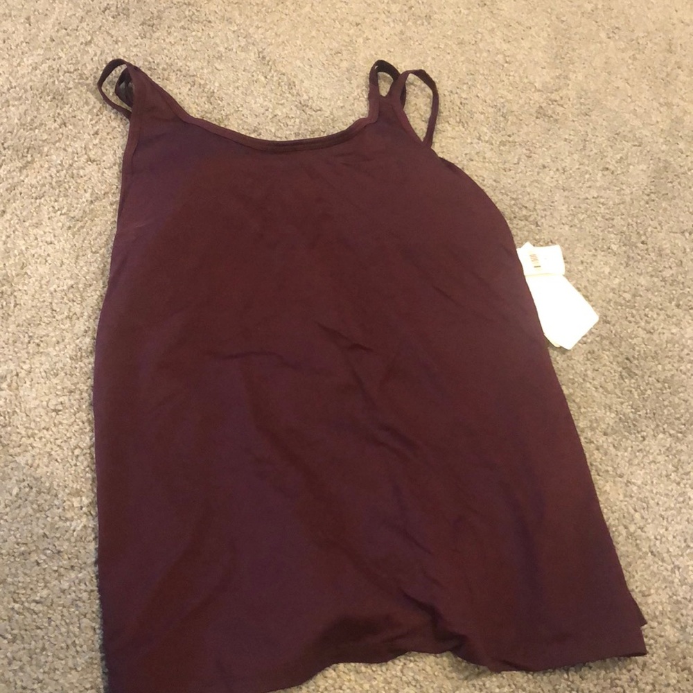 NWT gap athletic top